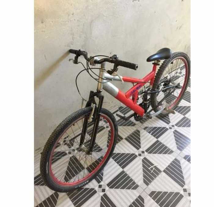 Bicicleta com quadro rebaixado aro 26